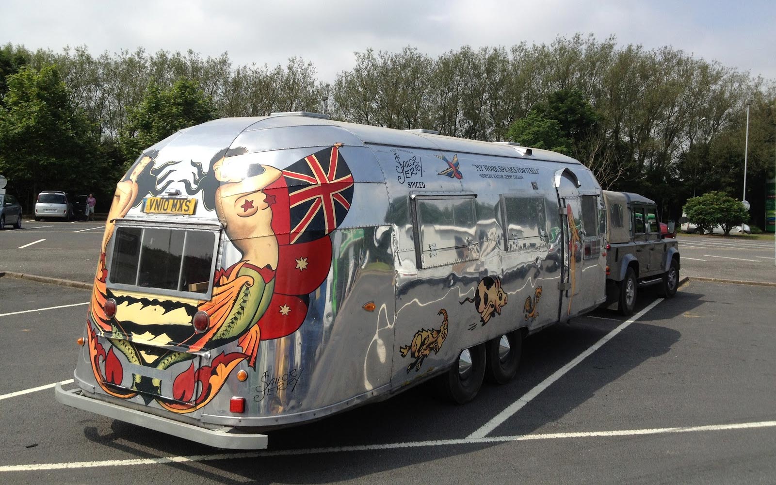 Sailor-Jerry Bubble Factory Collection 2018